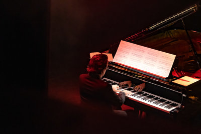 Boštjan Gombač in Sašo Vollmaier, hvala za čudovit večer <em>Foto: Damjan Končar</em>