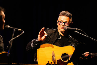 Samuel Lucas in Omar Naber z 1NA1 navdušila polno dvorano <em>Foto: Marko Alpner</em>