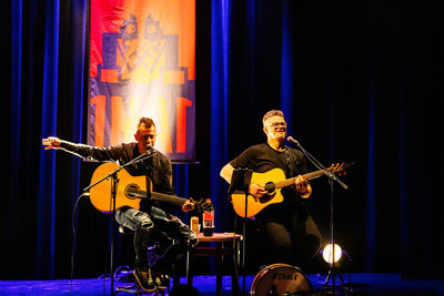 Samuel Lucas in Omar Naber z 1NA1 navdušila polno dvorano <em>Foto: Marko Alpner</em>