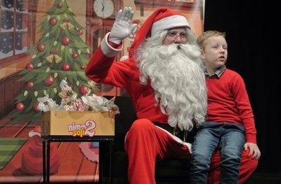 Rudi in praznične kremšnite + obisk Božička 23/12/17 <em>Foto: Manny</em>