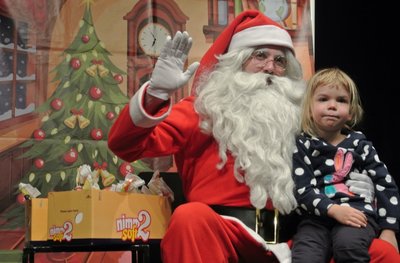 Rudi in praznične kremšnite + obisk Božička 23/12/17 <em>Foto: Manny</em>