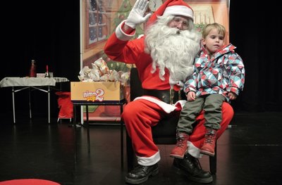 Rudi in praznične kremšnite + obisk Božička 23/12/17 <em>Foto: Manny</em>