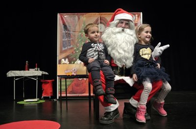 Rudi in praznične kremšnite + obisk Božička 23/12/17 <em>Foto: Manny</em>