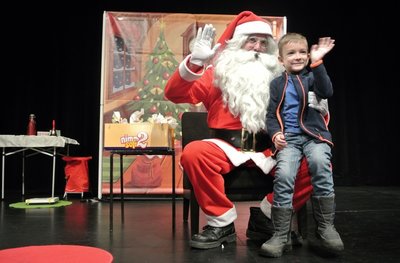 Rudi in praznične kremšnite + obisk Božička 23/12/17 <em>Foto: Manny</em>