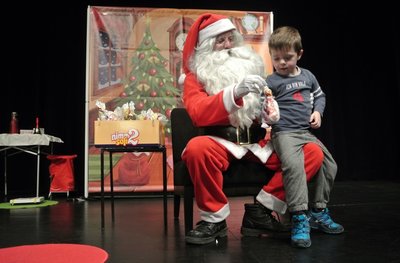 Rudi in praznične kremšnite + obisk Božička 23/12/17 <em>Foto: Manny</em>