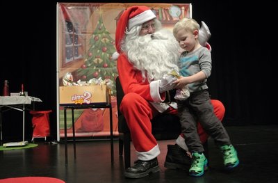 Rudi in praznične kremšnite + obisk Božička 23/12/17 <em>Foto: Manny</em>