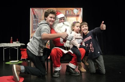 Rudi in praznične kremšnite + obisk Božička 23/12/17 <em>Foto: Manny</em>