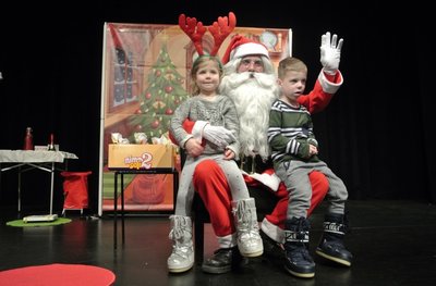 Rudi in praznične kremšnite + obisk Božička 23/12/17 <em>Foto: Manny</em>