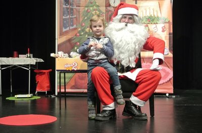 Rudi in praznične kremšnite + obisk Božička 23/12/17 <em>Foto: Manny</em>